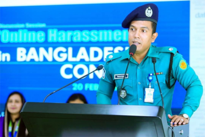কে, কাকে বুঝাবে এসব?