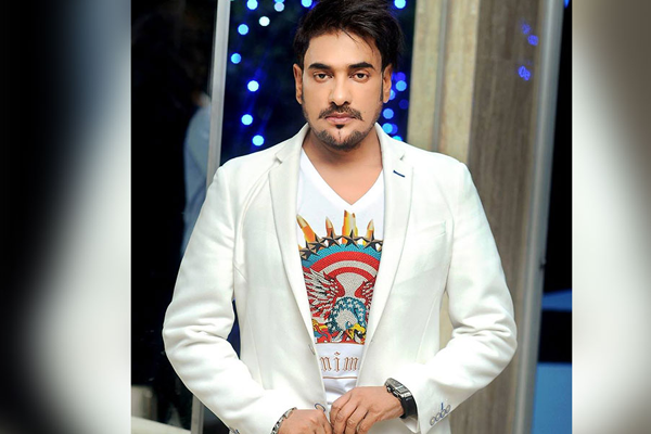 মেয়েদের শালীন পোশাক পরতে বললেন অনন্ত জলিল 

