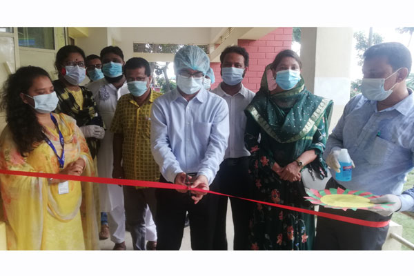 কোনাবাড়িতে করোনা নমুনা সংগ্রহের বুথ উদ্বোধন