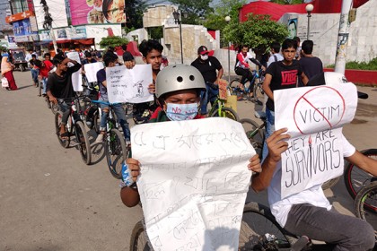 ধর্ষণের প্রতিবাদে রাজশাহীতে সাইকেল র‌্যালি