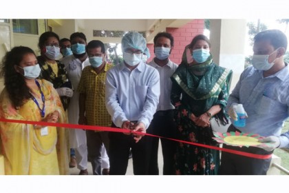 কোনাবাড়িতে করোনা নমুনা সংগ্রহের বুথ উদ্বোধন
