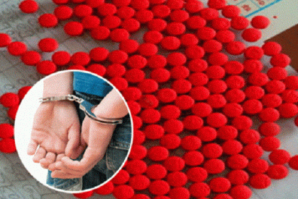 ইয়াবা দিয়ে ফাঁসাতে গিয়ে গ্রেফতার ২