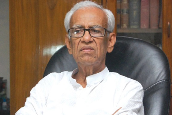 হাসপাতাল থেকে বাসায় ব্যারিস্টার রফিক-উল হক