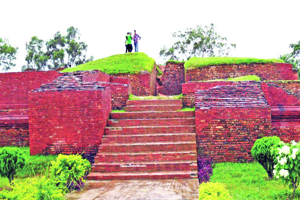 দুয়ার খুলেছে ঐতিহ্যের শালবন বিহারের