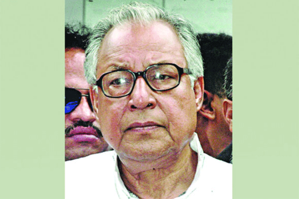 দেশের গণতন্ত্র মুমূর্ষু অবস্থায়
আছে: নজরুল ইসলাম খান