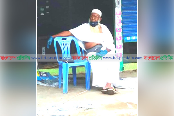 কাফনের কাপড় পরে নির্বাচনী কার্যালয়ে বিএনপির প্রার্থী