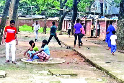 ৩৫ একর জমির ৩০ একরই বেদখল