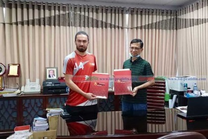 বসুন্ধরা কিংসে যোগ দিলেন ইরানের খালেদ