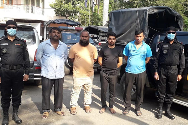 কুমিল্লায় পাসপোর্ট দালাল চক্রের চার সদস্য গ্রেফতার