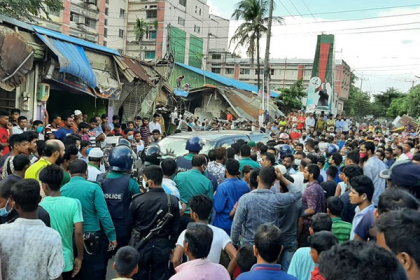 চসিকের অভিযানে ম্যাজিস্ট্রেটকে বাধা    