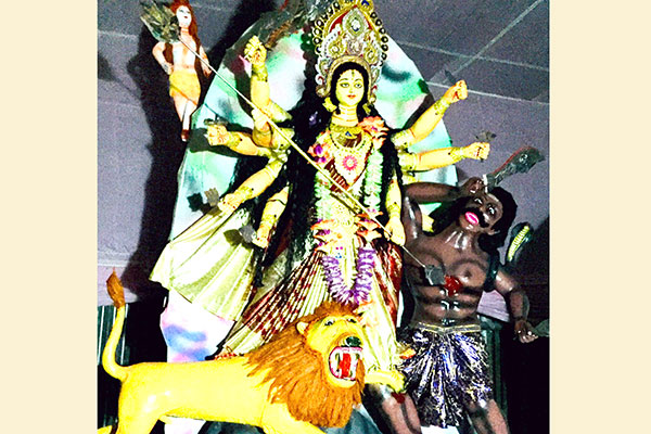 বিশ্বনাথে মণ্ডপে মণ্ডপে শোভা পাচ্ছে দেবী দুর্গার প্রতিমা