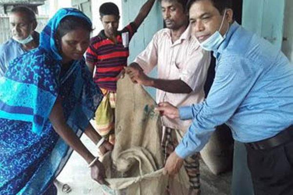 কুড়িগ্রামে জেলেদের খাদ্য সহায়তা প্রদান