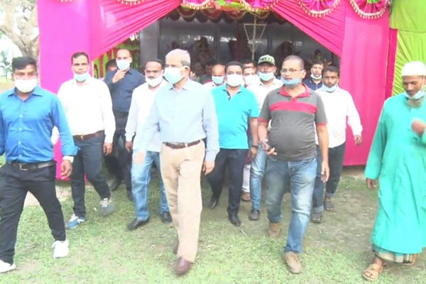 ঠাকুরগাঁওয়ে পূজা মন্ডপ পরিদর্শন করলেন মির্জা ফখরুল