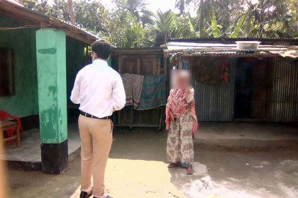 গুরুদাসপুরে প্রধানমন্ত্রীর দেওয়া ঘর পেল অসহায় পরিবার