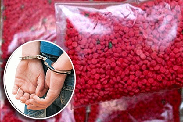 ইয়াবাসহ ঢামেক হাসপাতালের সরকারি কর্মচারী আটক