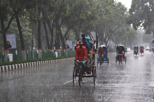 শনিবারও সারাদেশে ভারী বৃষ্টিপাতের সম্ভাবনা