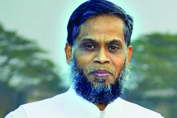 মামলা কাঁধে নিয়ে মানুষের পাশে