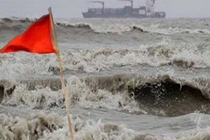সন্ধ্যার দিকে নিম্নচাপটি খুলনা উপকূল অতিক্রম করতে পারে