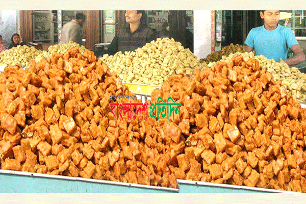 করোনায় বিক্রি কমেছে শত বছরের ঐতিহ্যবাহী কটকটির