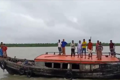 পটুয়াখালীতে স্পিডবোট ডুবিতে নিখোঁজ পাঁচজনের লাশ উদ্ধার

