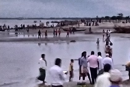 শিবচরে পদ্মা নদীতে মা ইলিশ রক্ষার অভিযানে হামলা 