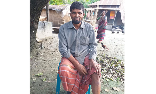 সাঁথিয়ায় প্রকাশ্য অস্ত্র ঠেকিয়ে অপহরণ, মামলা নেয়নি থানা