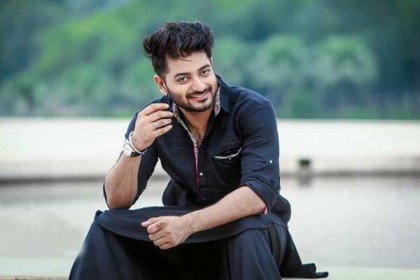 চুলের জন্য বাদ পড়লেন বাপ্পী