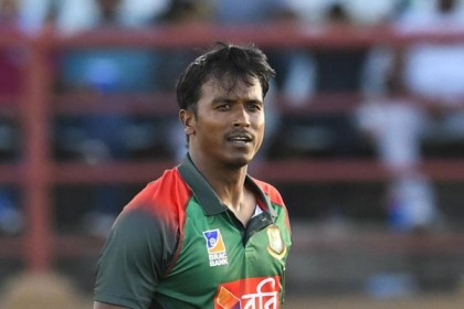 নিজেদের মধ্যে প্রতিযোগিতা উপভোগ করছেন রুবেল