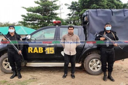 টেকনাফে ২ কোটি টাকা মূল্যের ইয়াবাসহ মাদক কারবারি আটক