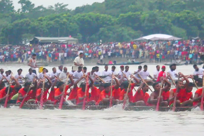 শ্রীপুরে গড়াই নদীতে নৌকা বাইচ প্রতিযোগিতা অনুষ্ঠিত