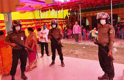 ঝিনাইদহে ৪০৩টি পূজা মন্ডপে নিরাপত্তার দায়িত্বে আনসারের ৫৪টি মোবাইল টিম