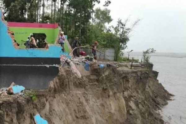 কুড়িগ্রামে তীব্র হচ্ছে নদী ভাঙন