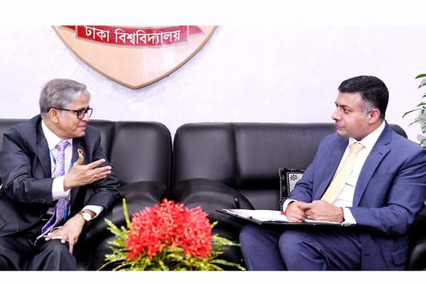 ঢাবি উপাচার্যের সাথে ভারতীয় হাইকমিশনারের সাক্ষাৎ