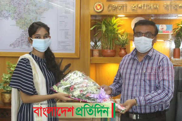 এক ঘণ্টার জেলা প্রশাসক কলেজছাত্রী মুনা

