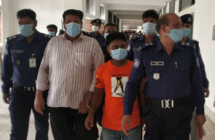 নারীকে বিবস্ত্র করে নির্যাতন, রিমান্ড শেষে আদালতে আনা হয়েছে দেলোয়ারকে 