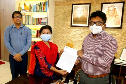বগুড়ায় ১ ঘণ্টার ডিসি কলেজছাত্রী পুষ্পা