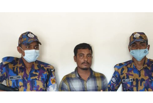 রোহিঙ্গা শিবির থেকে জকির ডাকাতের সহযোগী গ্রেফতার