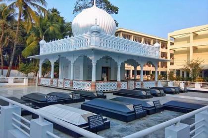 ছেঁউড়িয়ার লালন আখড়াবাড়ি খুললো 