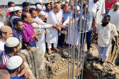 নন্দীগ্রামে মাদ্রাসার ভিত্তিপ্রস্তর স্থাপন 