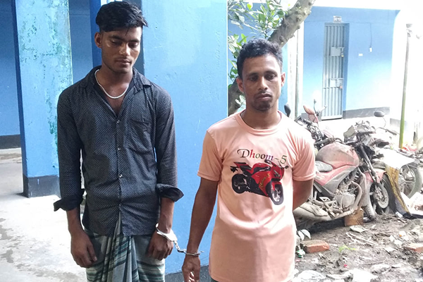 নোয়াখালীতে কিশোরীকে ধর্ষণ চেষ্টার অভিযোগে দুই যুবক আটক