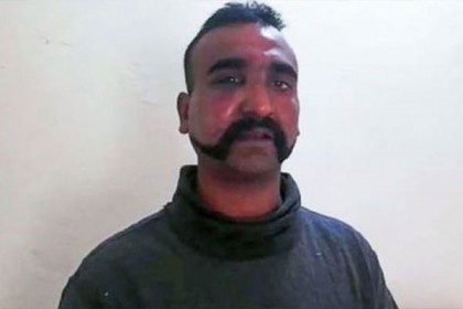পাকিস্তান সেদিন ভয়ে ভারতীয় পাইলটকে মুক্তি দিয়েছিল