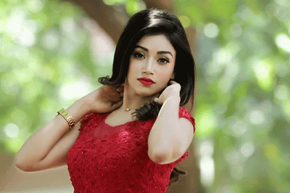 চিত্রনায়িকা জলির ঘরে নতুন অতিথি