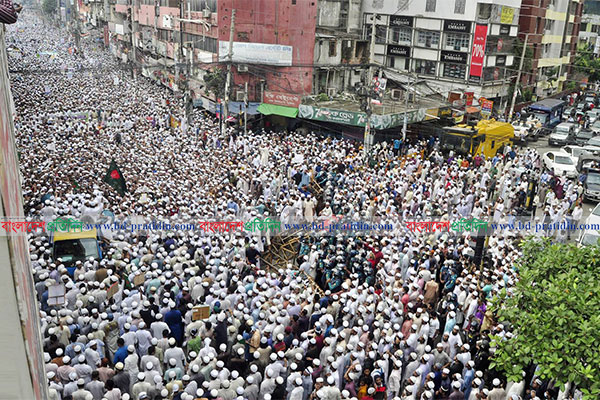 ফ্রান্সের সঙ্গে সম্পর্ক ছিন্নের আল্টিমেটাম হেফাজতের