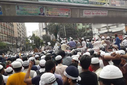 ফ্রান্সের পণ্য বর্জনের ডাক হেফাজতের