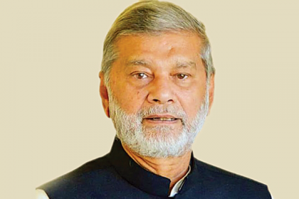 বাসায় ফিরলেন করোনামুক্ত পরিকল্পনামন্ত্রী


