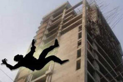 রাজধানীতে নির্মাণাধীন ভবন থেকে পড়ে শ্রমিকের মৃত্যু

