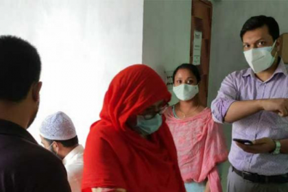 নাটোরে ২ ভুয়া চিকিৎসককে জরিমানা