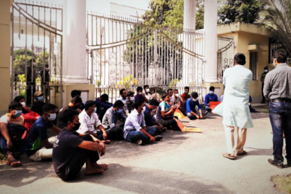 স্নাতক চূড়ান্ত পরীক্ষা গ্রহণের দাবিতে হাবিপ্রবির প্রশাসনিক ভবনে তালা