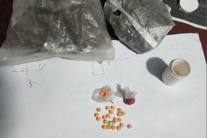 মোরেলগঞ্জে ইয়াবা ও গাঁজাসহ আটক ১