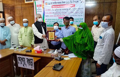 বগুড়ার শেরপুরে শ্রেষ্ঠ সমবায়িদের সম্মাননা 